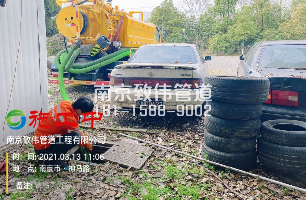321钟灵街工厂清掏化粪池