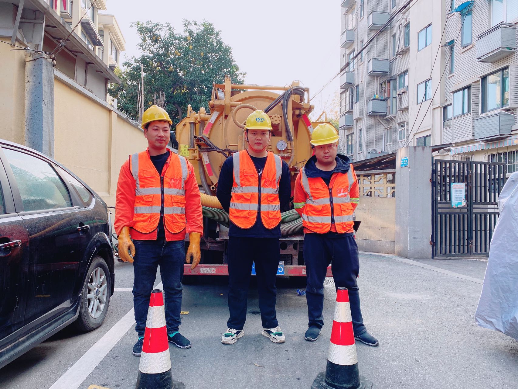 钟灵街南京某小区管道清淤检测施工