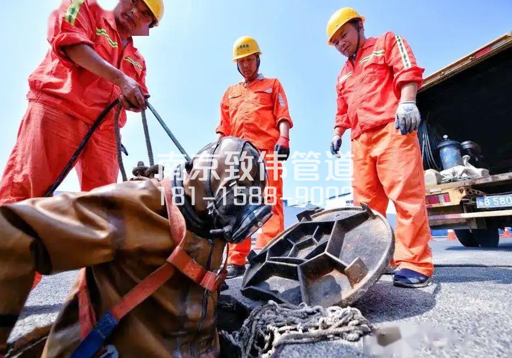 377钟灵街有限空间作业